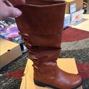 Stylish Brown Kids Boots with Bow Accents